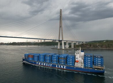 Контейнеровоз «Транзит Тавайза» прибыл во Владивосток из своего первого рейса